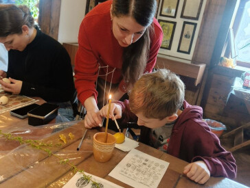 Майстер-клас із традиційного розпису писанок