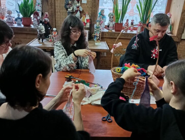 Майстер-клас із виготовлення зайчика-мотанки