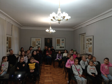 "ЧАРІВНИЙ СВІТ"