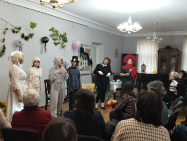 Вистава, що проймає до мурах