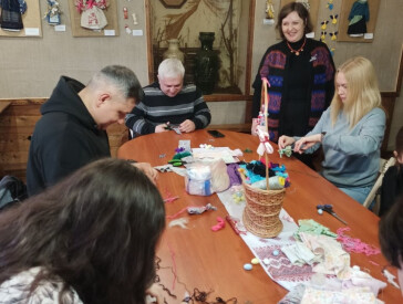 Майстер-клас із виготовлення зайчика-мотанки