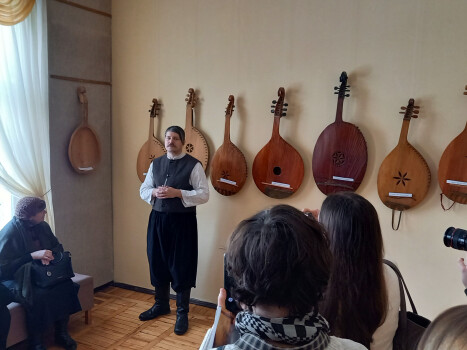 Виставка кобзарських музичних інструментів, присвячена пам’яті відомого кобзаря Миколи Будника