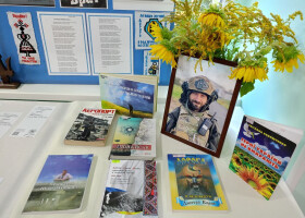 Стіл пам’яті для найсміливіших серед нас Стіл пам’яті для найсміливіших серед нас