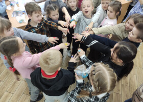 Котячі історії та творчі витівки