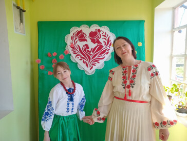 «Для рідненької матусі заспіваю пісню я»