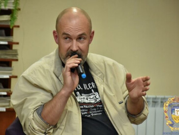 Герої без зброї: книжкова присвята до Дня медичних працівників