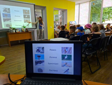 Літня халабуда: спостерігаємо за птахами