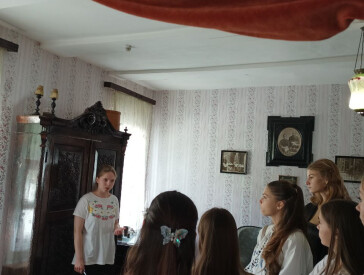 Науково-просвітницький захід факультету української філології та журналістики в музеї Панаса Мирного
