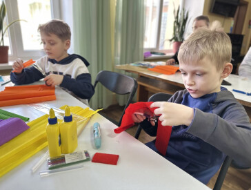 Квіти з любов’ю для українських жінок