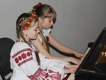 Мистецький літопис України у світлинах