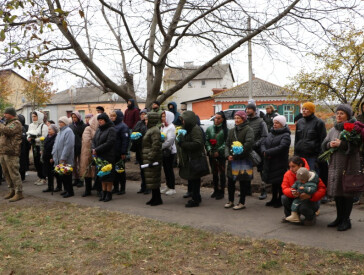 У Полтаві відкрили меморіальну дошку загиблому Герою Роману Твердохлібу