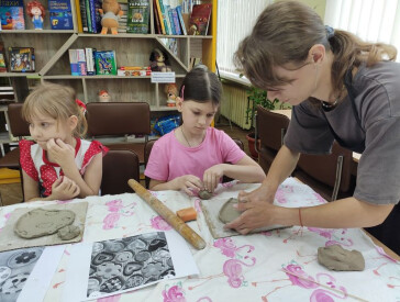 Нумо, малята гратись і читати!