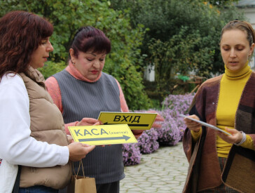 Від спільних ідей до реальних змін: Музей В. Г. Короленка отримав нові інклюзивні навігаційні таблички