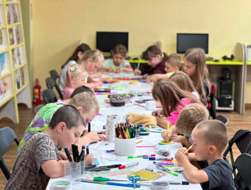 На крилах фантазії: у «Фабриці ідей» створювали повітряних зміїв