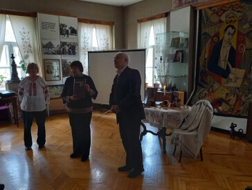 Презентація виставки робіт вихованців образотворчого відділення Полтавського ліцею №1