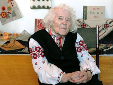 Багатство кольорів та орнаментів Віри Роїк