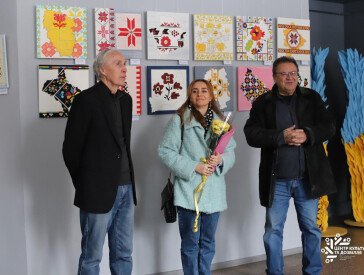 Мистецтво єдності: у ЦКД відкрилася виставка «Барви України»