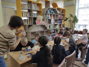 Котячі історії та творчі витівки