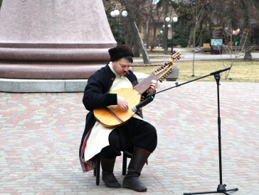 У Корпусному парку відкрили виставковий проєкт «Мазепа. Каrl ХІІ. Пётр І. Топ-10 міфів ru. пропаганди»