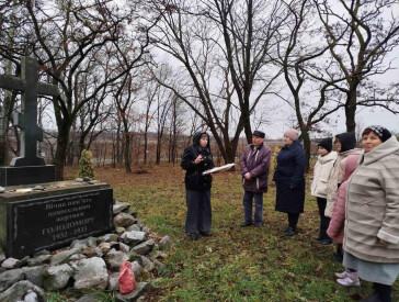 Заходи до Дня пам’яті жертв голодоморів у філіях ЦКД