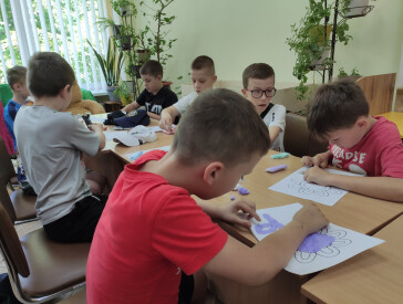 Розвиток через гру і творчість