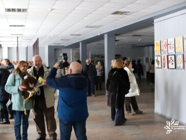 Мистецтво єдності: у ЦКД відкрилася виставка «Барви України»