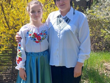 «Для рідненької матусі заспіваю пісню я»