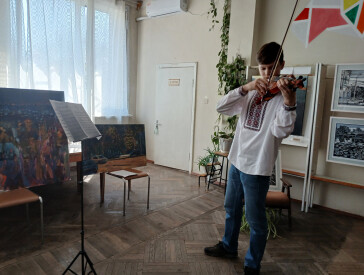 Вертикаль. Вектор надії