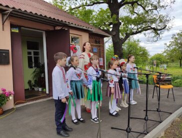 Лелека в вишиванці: як ми відсвяткували День вишиванки