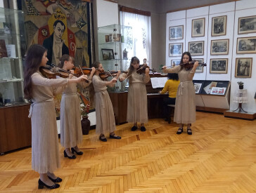 Концертна програма до Дня Збройних Сил України