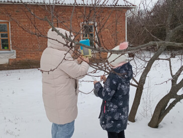Книжки читали, й пташок погодували!