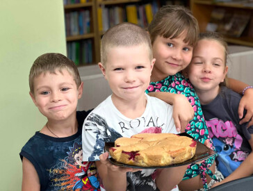У кожній поробці — любов до України