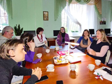 Літературне чаювання в День Святого Миколая