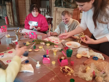 Майстер-клас «Малювання штампами» для молоді з інвалідністю