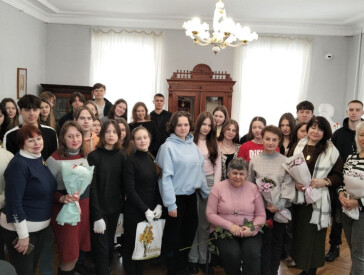 «Найперша жінка — МАМА»