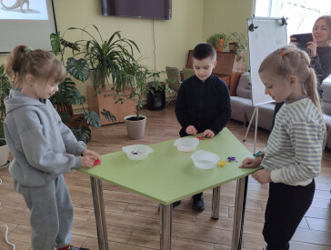 Котячі історії та творчі витівки