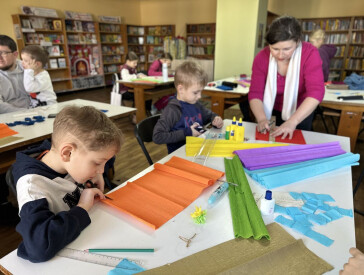 Квіти з любов’ю для українських жінок