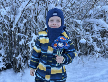 Квіти з любов’ю для українських жінок