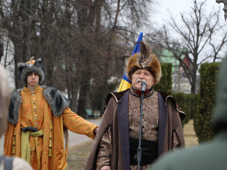 У Корпусному парку відкрили виставковий проєкт «Мазепа. Каrl ХІІ. Пётр І. Топ-10 міфів ru. пропаганди»