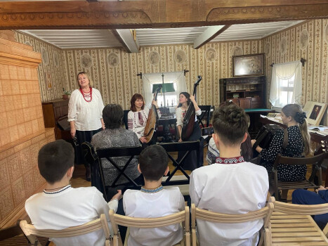 До Шевченківських днів