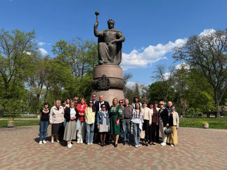До 10-річчя відкриття пам'ятника Івану Мазепі у Полтаві провели лекцію-презентацію інформаційного проспекту