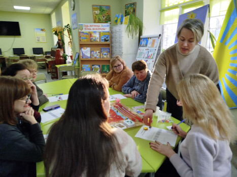 Вивчаємо фінансові інструменти граючи