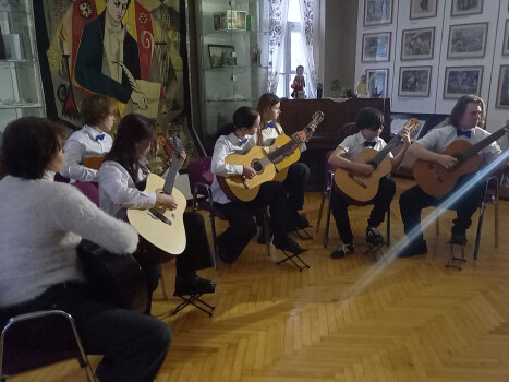 «Щоб у нашій у оселі всі свята були веселі!»